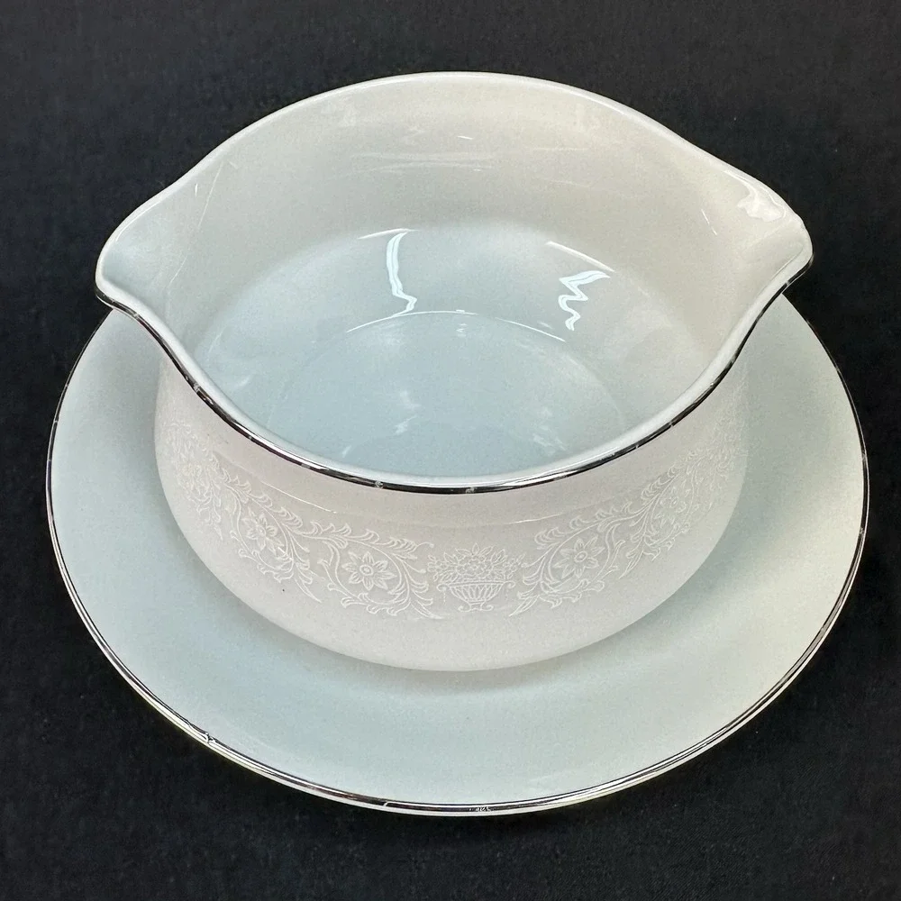 Crown Victoria 'Lovelace' Gravy Boat Attached‎ Plate Double Spouts Platinum Trim